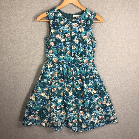 Modcloth Emily And Fin Snow Capped Houses Chalet Print Dress Size Medium - Picture 2 of 9